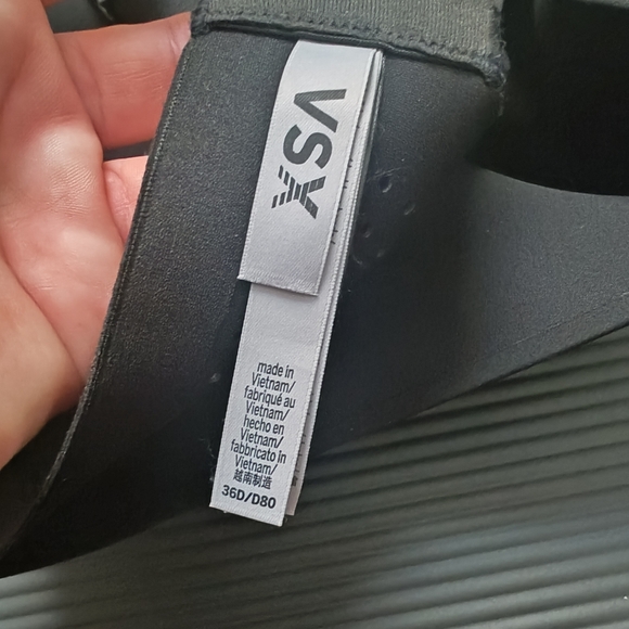 EUC Victoria Secret Featherweight Max 36D - Picture 3 of 4